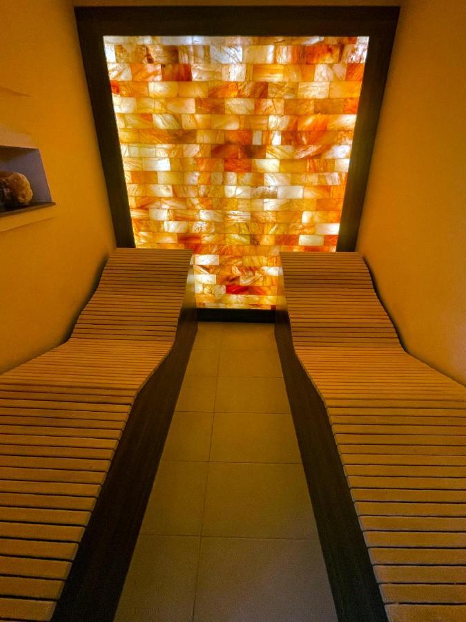 Freya Spa Apartments Ni Exteriör bild