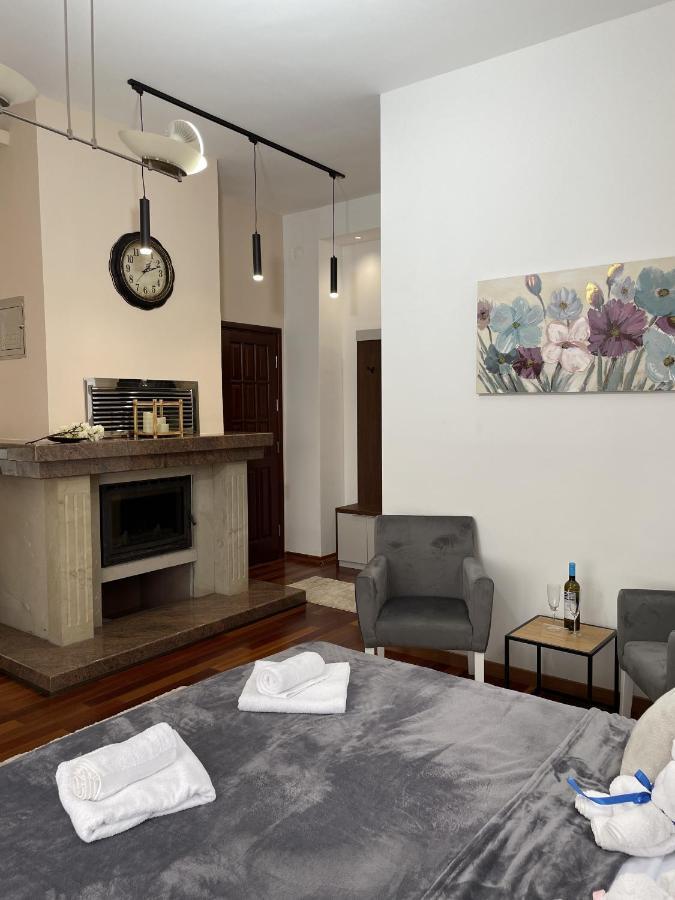 Freya Spa Apartments Ni Exteriör bild