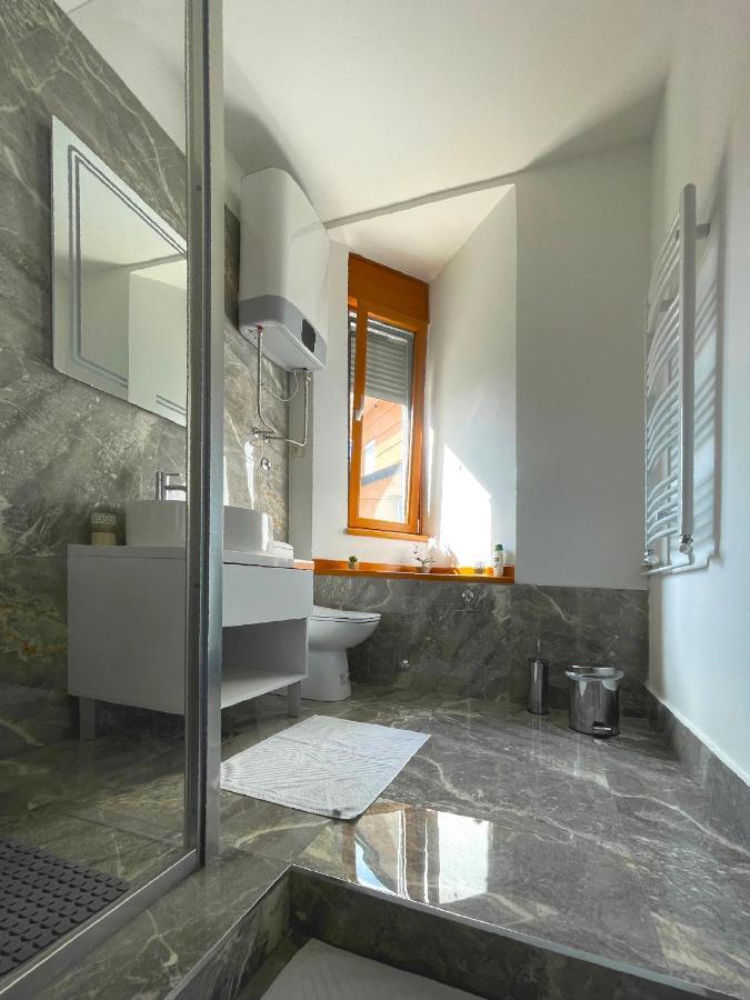 Freya Spa Apartments Ni Exteriör bild