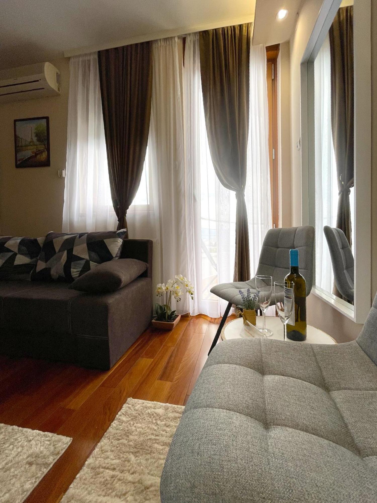 Freya Spa Apartments Ni Rum bild